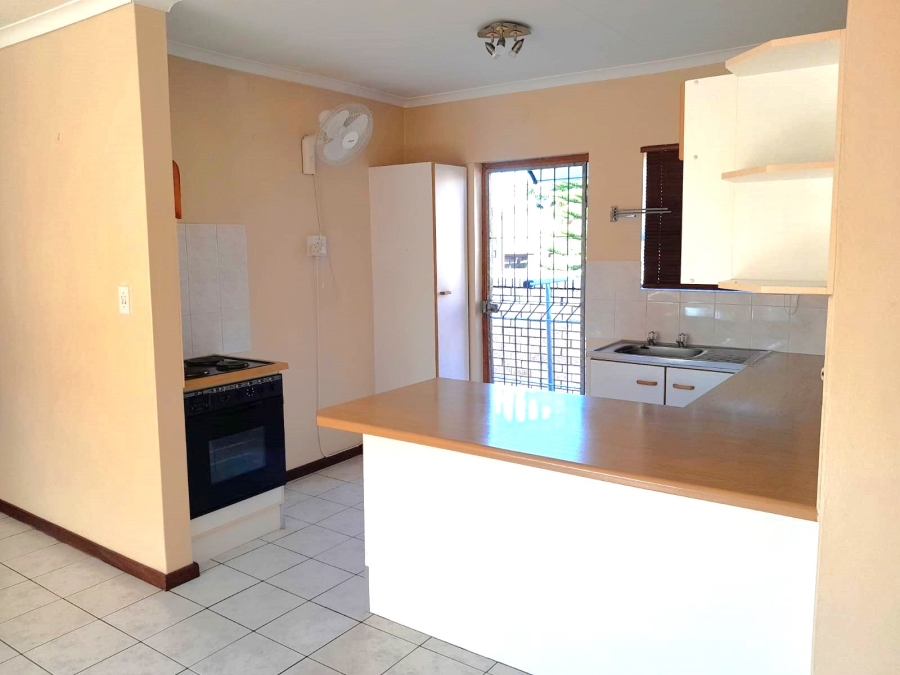 To Let 2 Bedroom Property for Rent in Strelitzia Park Eastern Cape